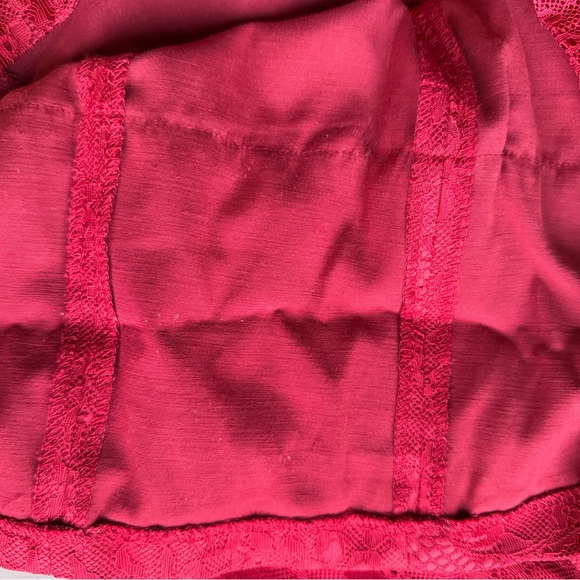 Pearl‎ Scarlet Ruffled Dress - Picture 12 of 12